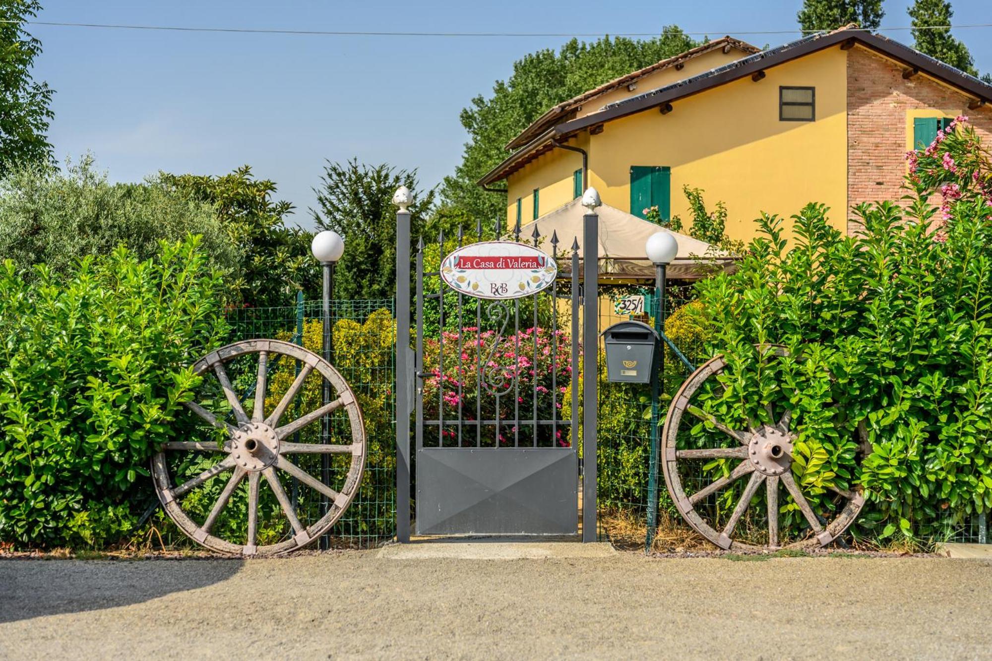 La Casa Di Valeria - Modena Panzió Kültér fotó