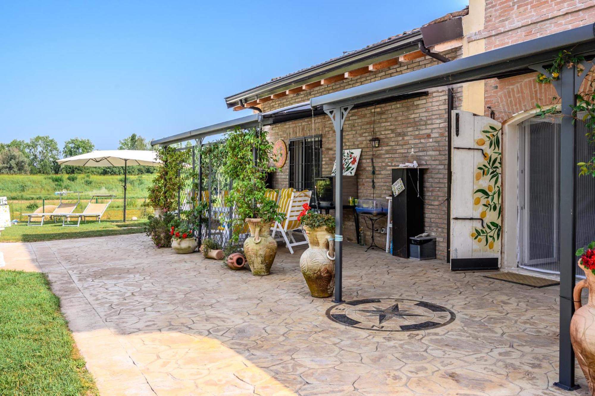 La Casa Di Valeria - Modena Panzió Kültér fotó